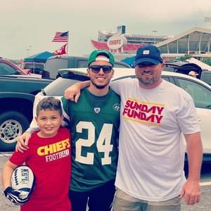 Meet your Posher, Brandon